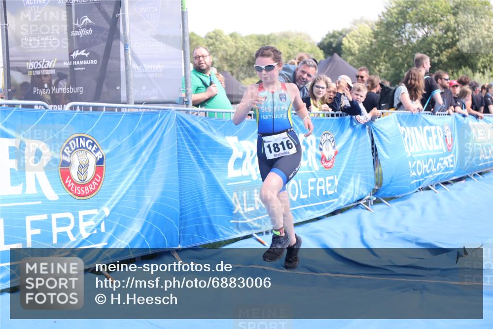 25.08.2024 - Elbe Triathlon Hamburg H.Heesch http://msf.ph/oto/6883006 25.08.2024 12:54:59 Ziel 1816, 1847 meine-sportfotos.de