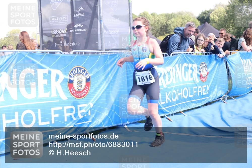 25.08.2024 - Elbe Triathlon Hamburg H.Heesch http://msf.ph/oto/6883011 25.08.2024 12:54:59 Ziel 1816, 1847 meine-sportfotos.de