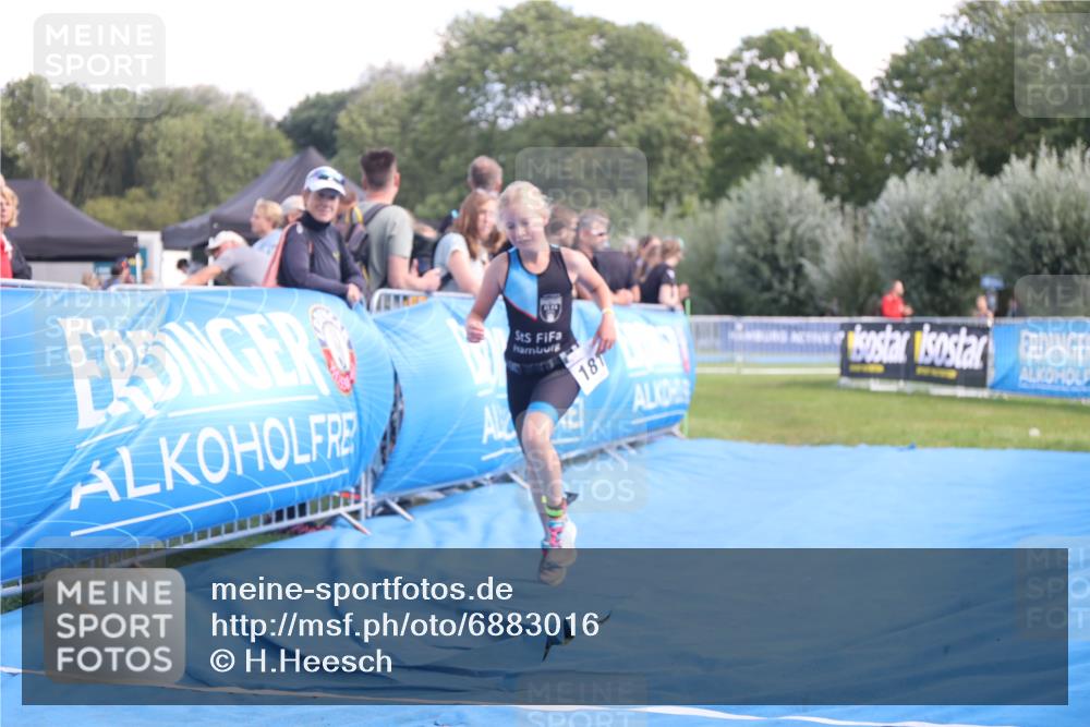 25.08.2024 - Elbe Triathlon Hamburg H.Heesch http://msf.ph/oto/6883016 25.08.2024 12:55:20 Ziel 1812 meine-sportfotos.de