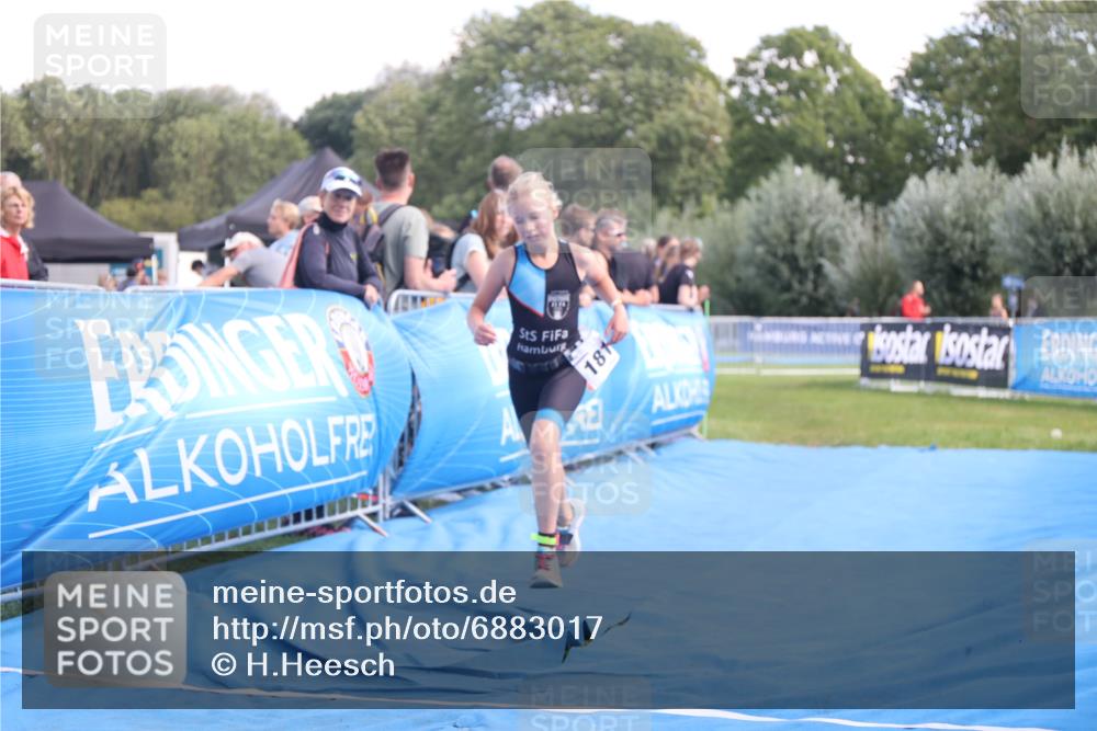 25.08.2024 - Elbe Triathlon Hamburg H.Heesch http://msf.ph/oto/6883017 25.08.2024 12:55:20 Ziel 1812 meine-sportfotos.de