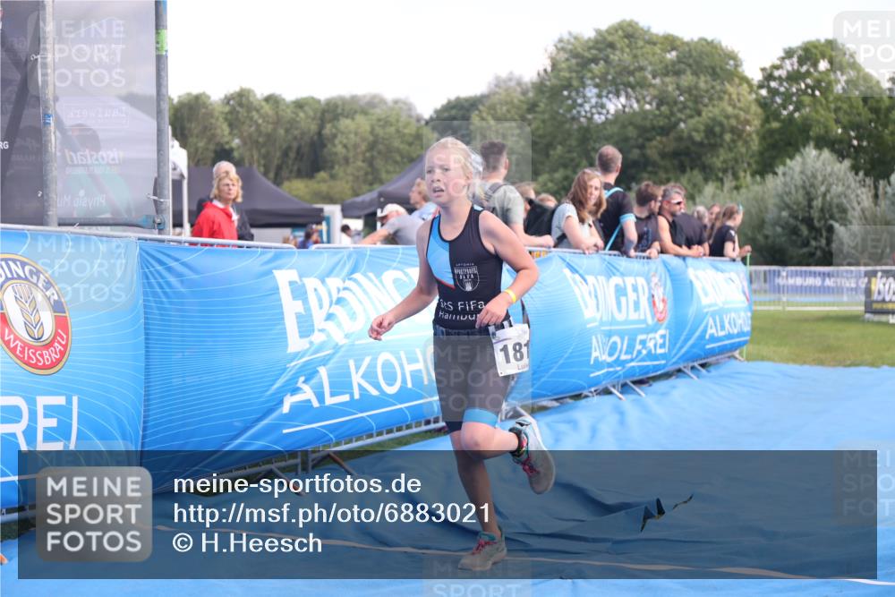 25.08.2024 - Elbe Triathlon Hamburg H.Heesch http://msf.ph/oto/6883021 25.08.2024 12:55:20 Ziel 1812 meine-sportfotos.de