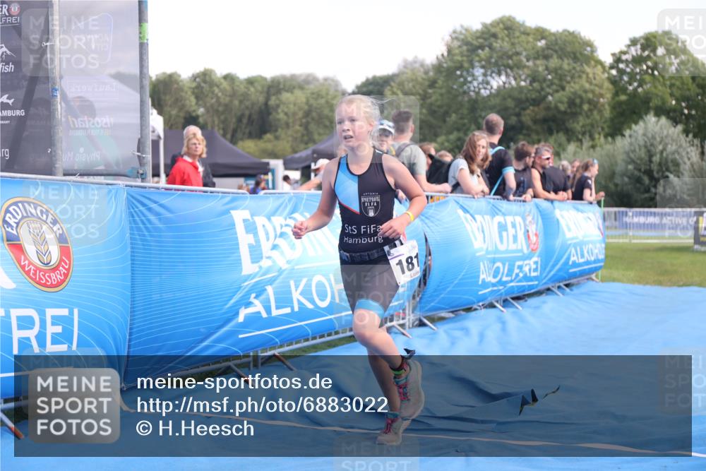 25.08.2024 - Elbe Triathlon Hamburg H.Heesch http://msf.ph/oto/6883022 25.08.2024 12:55:21 Ziel 1810, 1812 meine-sportfotos.de