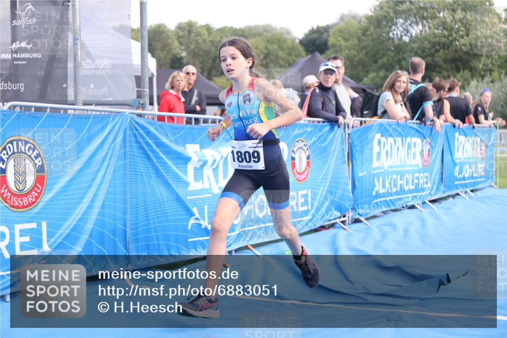 25.08.2024 - Elbe Triathlon Hamburg H.Heesch http://msf.ph/oto/6883051 25.08.2024 12:55:32 Ziel 1809, 1810 meine-sportfotos.de