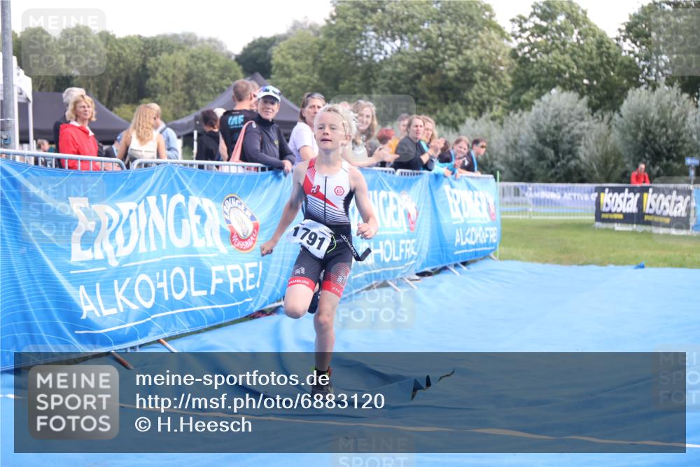 25.08.2024 - Elbe Triathlon Hamburg H.Heesch http://msf.ph/oto/6883120 25.08.2024 12:56:49 Ziel 1791 meine-sportfotos.de