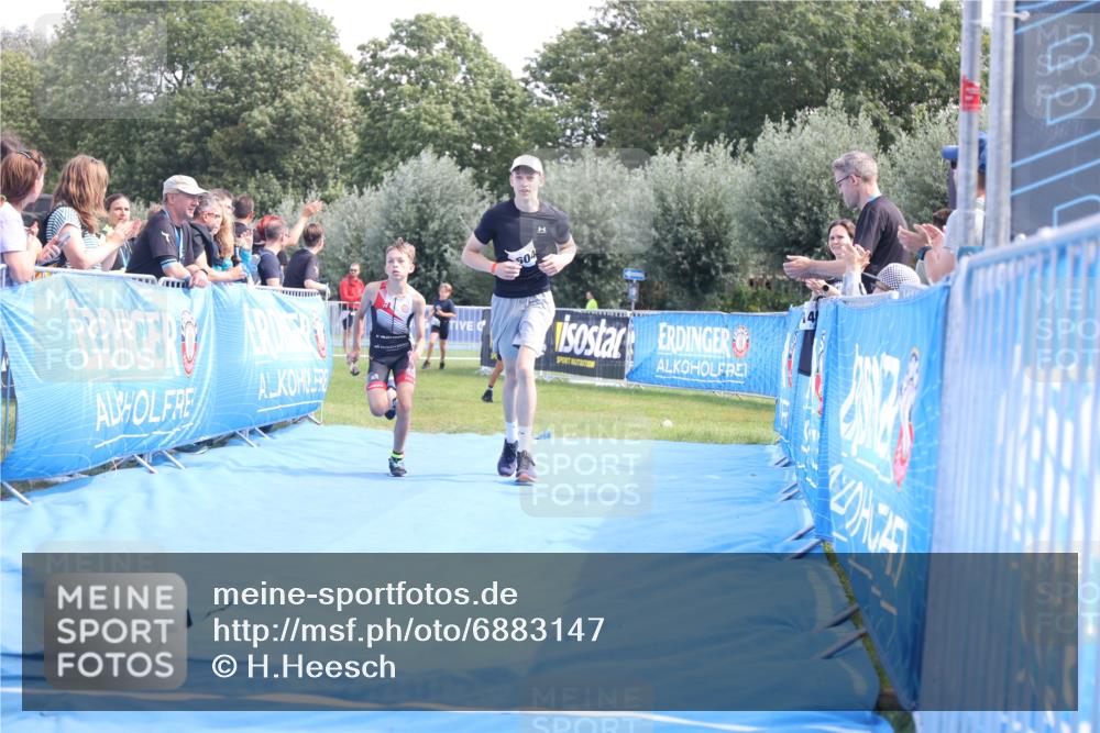 25.08.2024 - Elbe Triathlon Hamburg H.Heesch http://msf.ph/oto/6883147 25.08.2024 12:58:05 Ziel 1604, 1792 meine-sportfotos.de