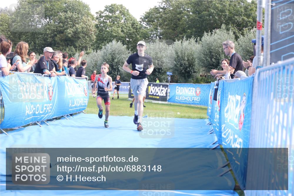 25.08.2024 - Elbe Triathlon Hamburg H.Heesch http://msf.ph/oto/6883148 25.08.2024 12:58:05 Ziel 1604, 1792 meine-sportfotos.de