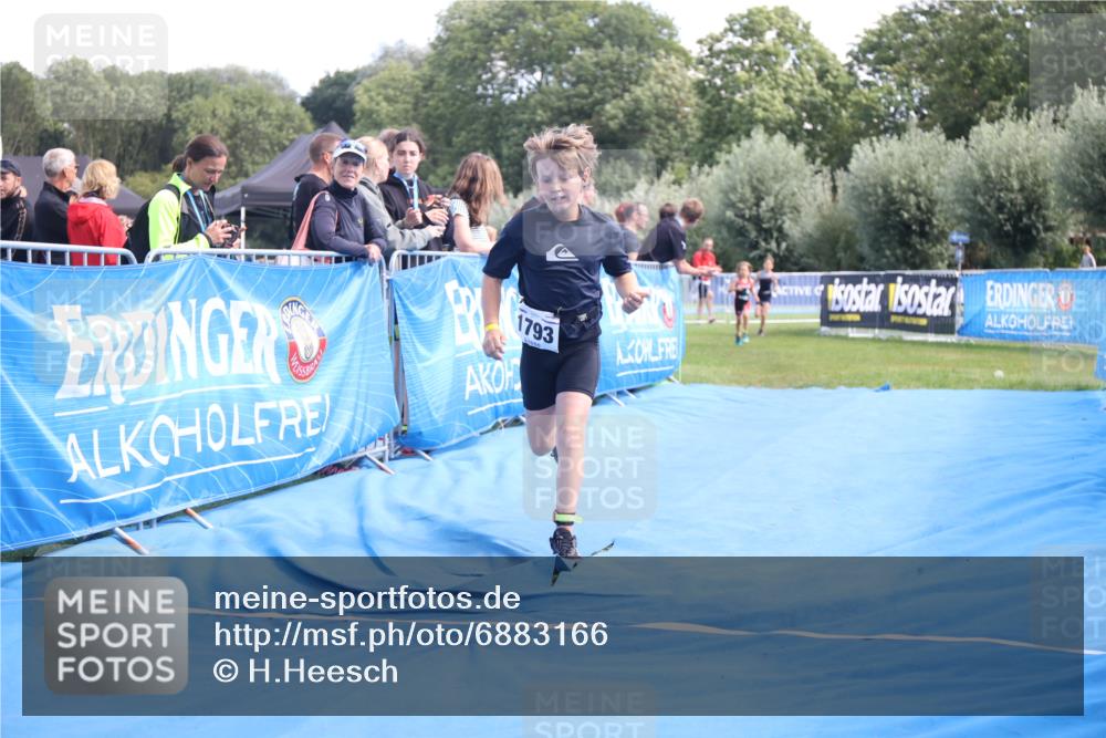 25.08.2024 - Elbe Triathlon Hamburg H.Heesch http://msf.ph/oto/6883166 25.08.2024 12:58:13 Ziel 1604, 1792, 1793, 1825, 1829 meine-sportfotos.de
