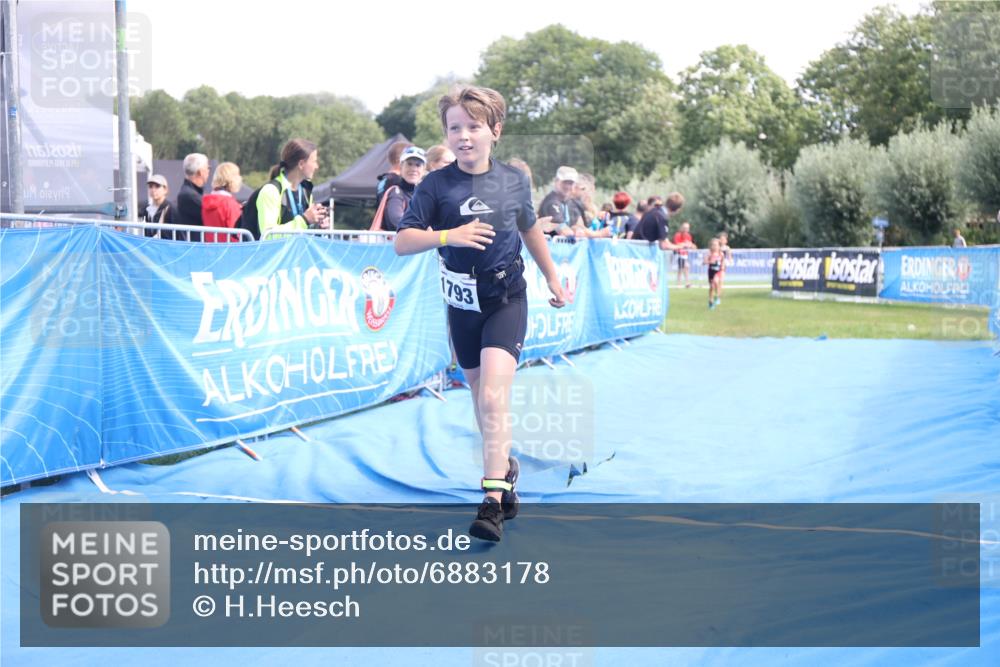 25.08.2024 - Elbe Triathlon Hamburg H.Heesch http://msf.ph/oto/6883178 25.08.2024 12:58:14 Ziel 1604, 1792, 1793, 1825, 1829 meine-sportfotos.de