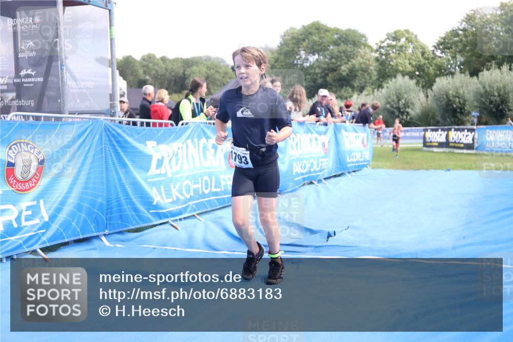 25.08.2024 - Elbe Triathlon Hamburg H.Heesch http://msf.ph/oto/6883183 25.08.2024 12:58:14 Ziel 1604, 1792, 1793, 1825, 1829 meine-sportfotos.de