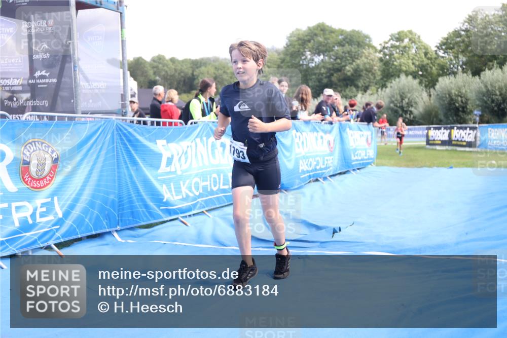 25.08.2024 - Elbe Triathlon Hamburg H.Heesch http://msf.ph/oto/6883184 25.08.2024 12:58:14 Ziel 1604, 1792, 1793, 1825, 1829 meine-sportfotos.de