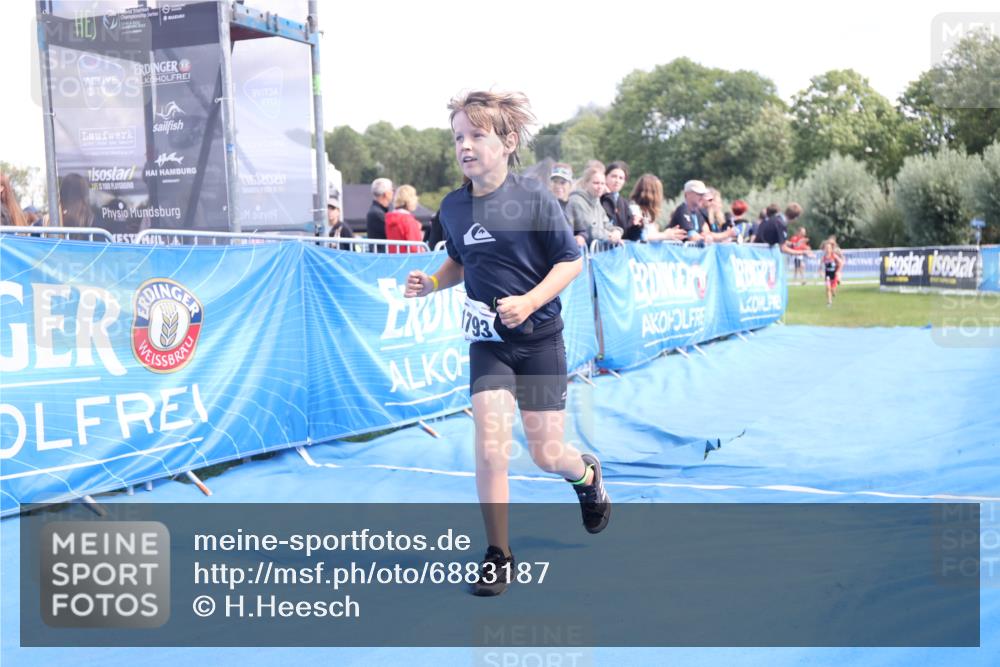 25.08.2024 - Elbe Triathlon Hamburg H.Heesch http://msf.ph/oto/6883187 25.08.2024 12:58:14 Ziel 1604, 1792, 1793, 1825, 1829 meine-sportfotos.de