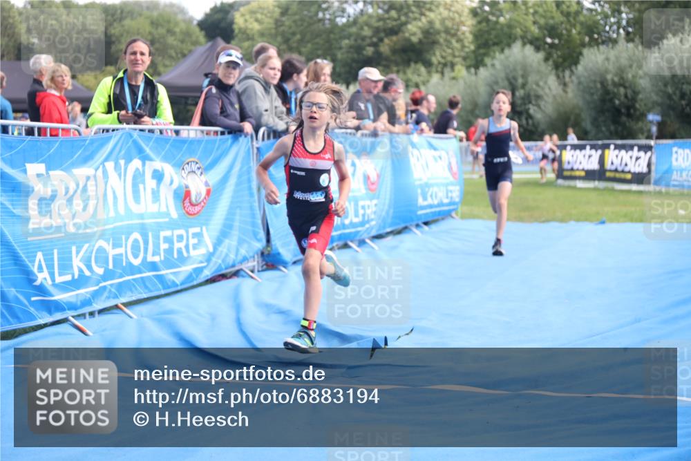 25.08.2024 - Elbe Triathlon Hamburg H.Heesch http://msf.ph/oto/6883194 25.08.2024 12:58:19 Ziel 1793, 1814, 1825, 1829 meine-sportfotos.de