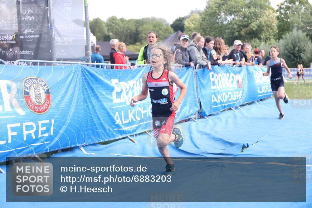 25.08.2024 - Elbe Triathlon Hamburg H.Heesch http://msf.ph/oto/6883203 25.08.2024 12:58:19 Ziel 1793, 1814, 1825, 1829 meine-sportfotos.de