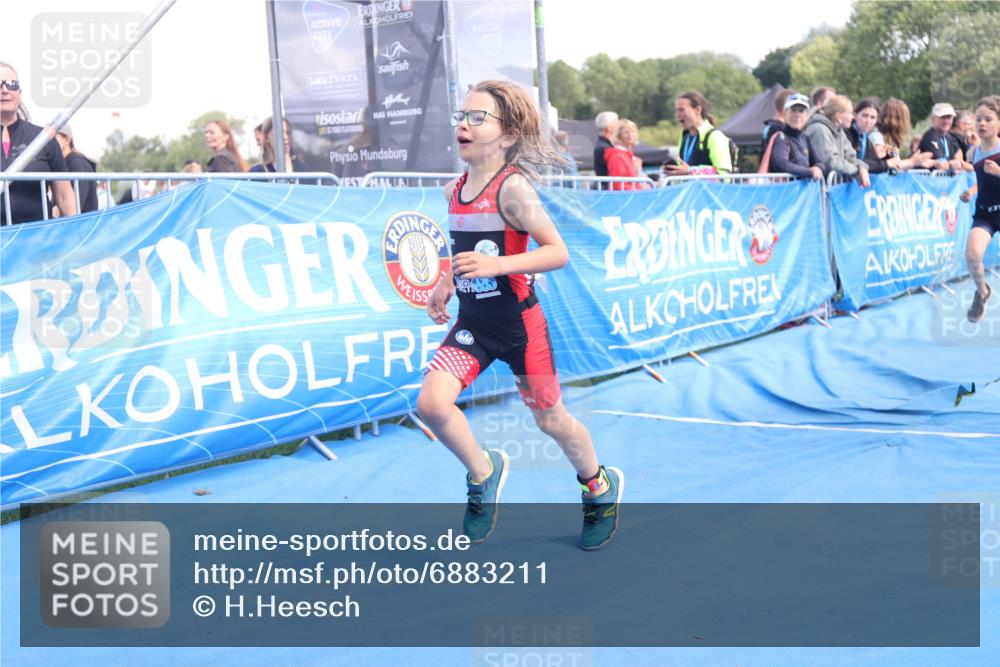 25.08.2024 - Elbe Triathlon Hamburg H.Heesch http://msf.ph/oto/6883211 25.08.2024 12:58:20 Ziel 1793, 1814, 1825, 1829 meine-sportfotos.de