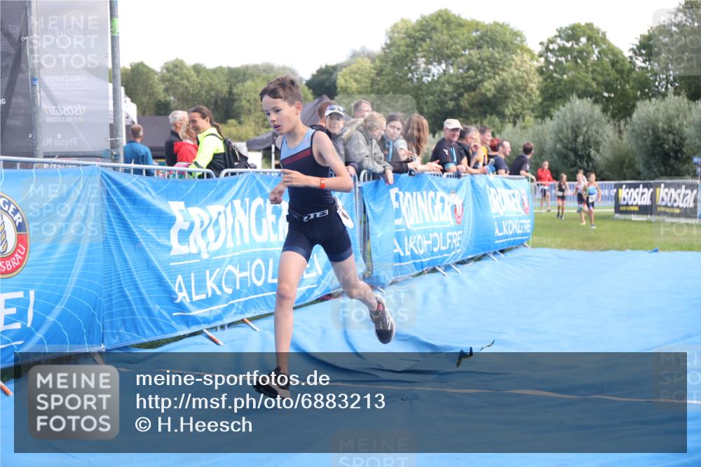 25.08.2024 - Elbe Triathlon Hamburg H.Heesch http://msf.ph/oto/6883213 25.08.2024 12:58:20 Ziel 1793, 1814, 1825, 1829 meine-sportfotos.de