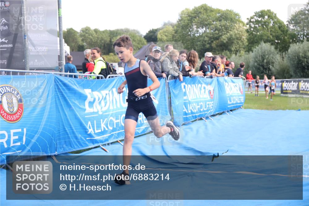 25.08.2024 - Elbe Triathlon Hamburg H.Heesch http://msf.ph/oto/6883214 25.08.2024 12:58:20 Ziel 1793, 1814, 1825, 1829 meine-sportfotos.de