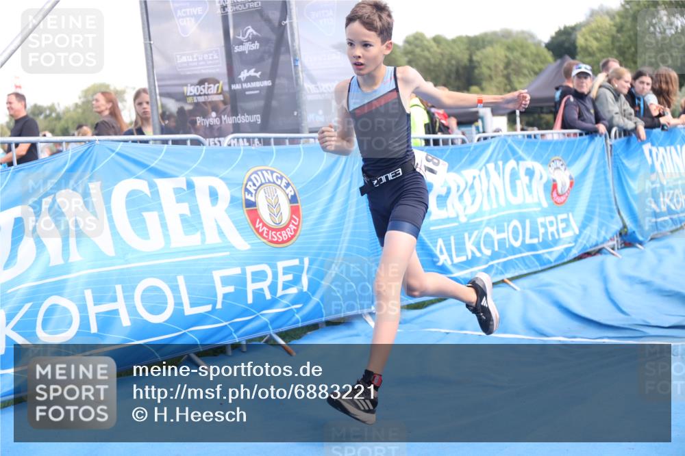 25.08.2024 - Elbe Triathlon Hamburg H.Heesch http://msf.ph/oto/6883221 25.08.2024 12:58:21 Ziel 1793, 1814, 1825, 1829 meine-sportfotos.de