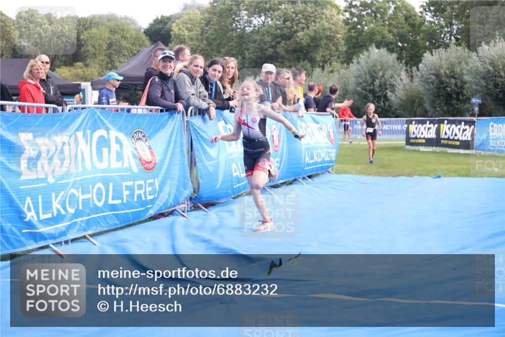25.08.2024 - Elbe Triathlon Hamburg H.Heesch http://msf.ph/oto/6883232 25.08.2024 12:58:24 Ziel 1784, 1814, 1825, 1829 meine-sportfotos.de