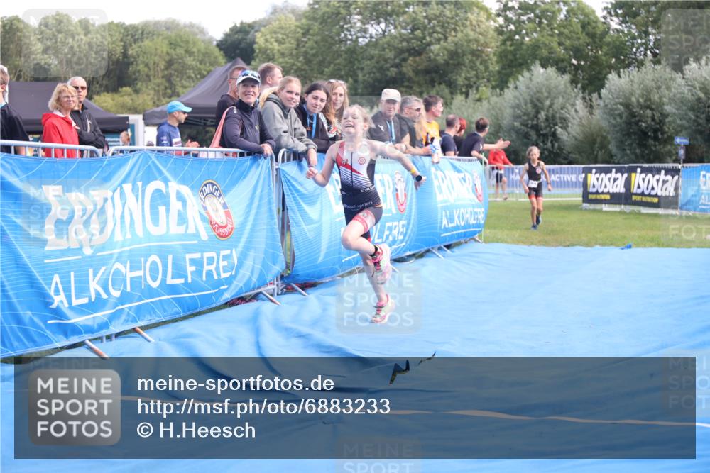 25.08.2024 - Elbe Triathlon Hamburg H.Heesch http://msf.ph/oto/6883233 25.08.2024 12:58:25 Ziel 1784, 1814, 1825, 1829 meine-sportfotos.de