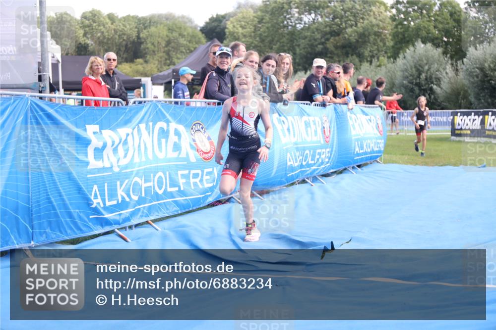 25.08.2024 - Elbe Triathlon Hamburg H.Heesch http://msf.ph/oto/6883234 25.08.2024 12:58:25 Ziel 1784, 1814, 1825, 1829 meine-sportfotos.de