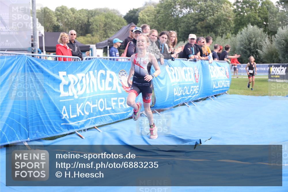 25.08.2024 - Elbe Triathlon Hamburg H.Heesch http://msf.ph/oto/6883235 25.08.2024 12:58:25 Ziel 1784, 1814, 1825, 1829 meine-sportfotos.de