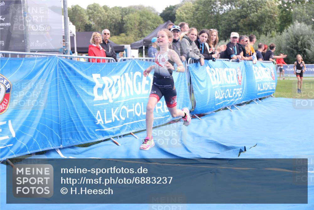 25.08.2024 - Elbe Triathlon Hamburg H.Heesch http://msf.ph/oto/6883237 25.08.2024 12:58:25 Ziel 1784, 1814, 1825, 1829 meine-sportfotos.de