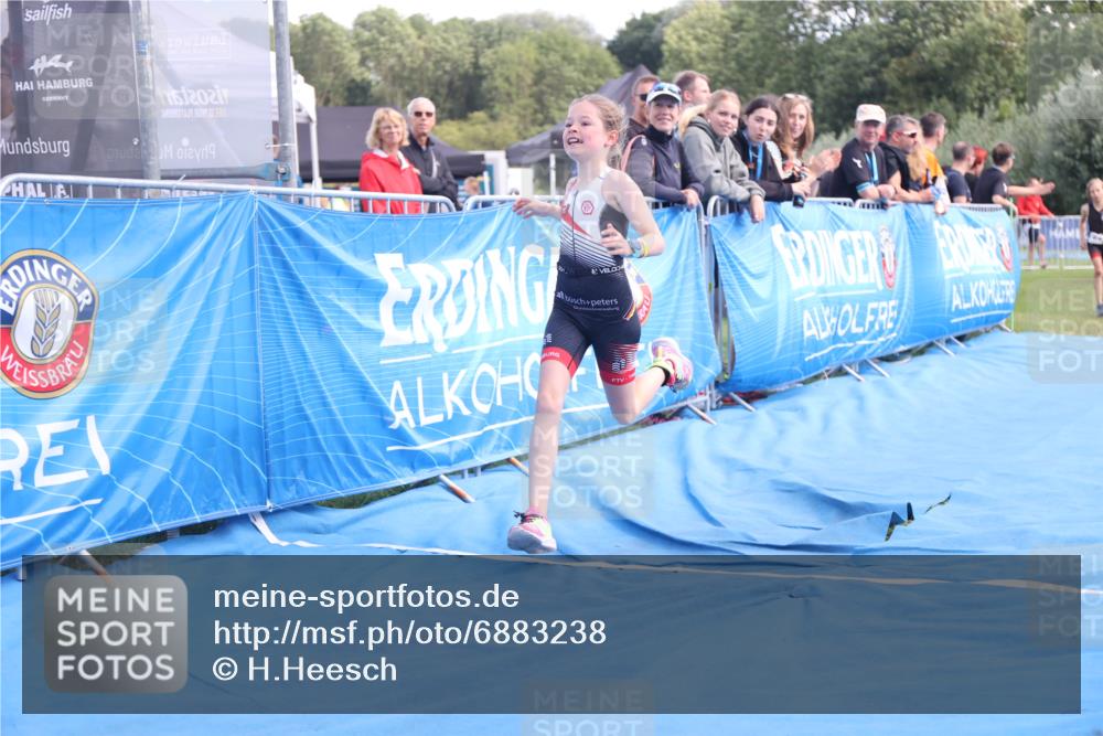 25.08.2024 - Elbe Triathlon Hamburg H.Heesch http://msf.ph/oto/6883238 25.08.2024 12:58:25 Ziel 1784, 1814, 1825, 1829 meine-sportfotos.de
