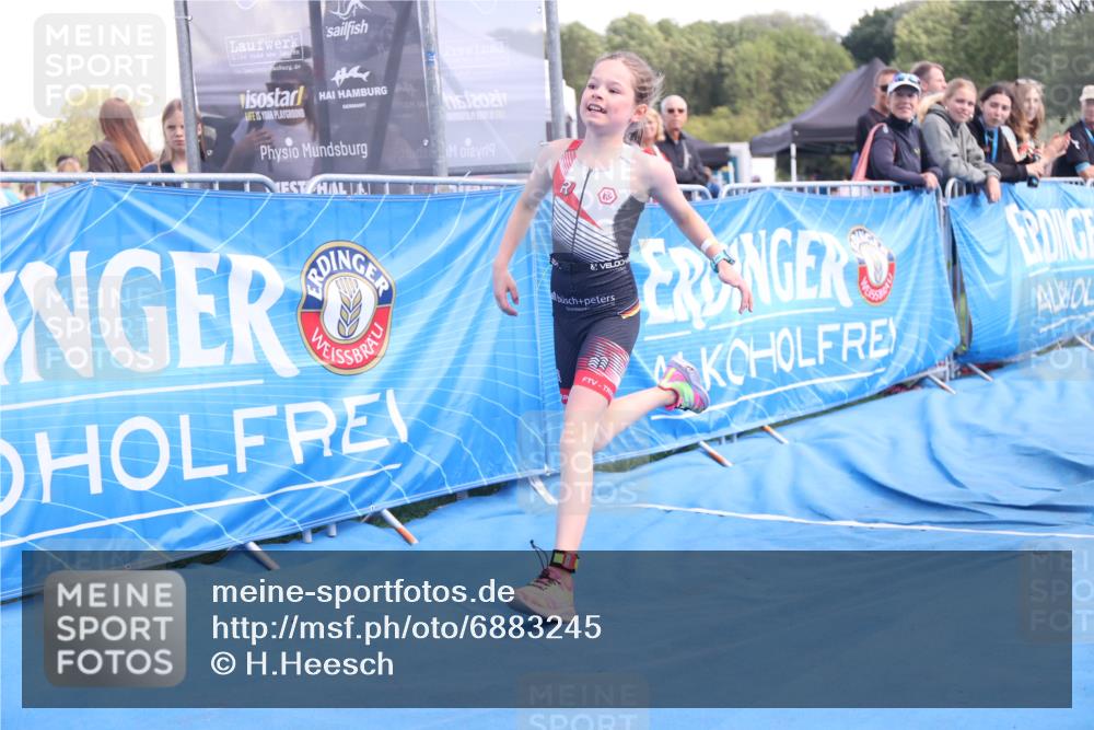 25.08.2024 - Elbe Triathlon Hamburg H.Heesch http://msf.ph/oto/6883245 25.08.2024 12:58:25 Ziel 1784, 1814, 1825, 1829 meine-sportfotos.de
