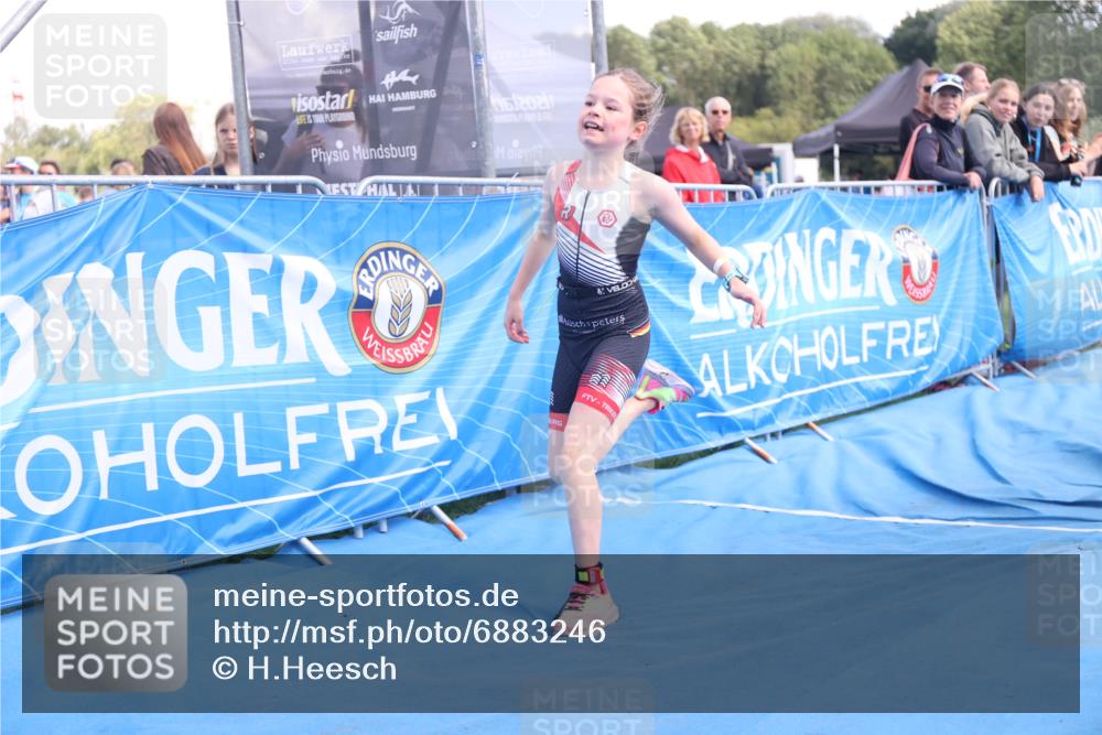 25.08.2024 - Elbe Triathlon Hamburg H.Heesch http://msf.ph/oto/6883246 25.08.2024 12:58:25 Ziel 1784, 1814, 1825, 1829 meine-sportfotos.de