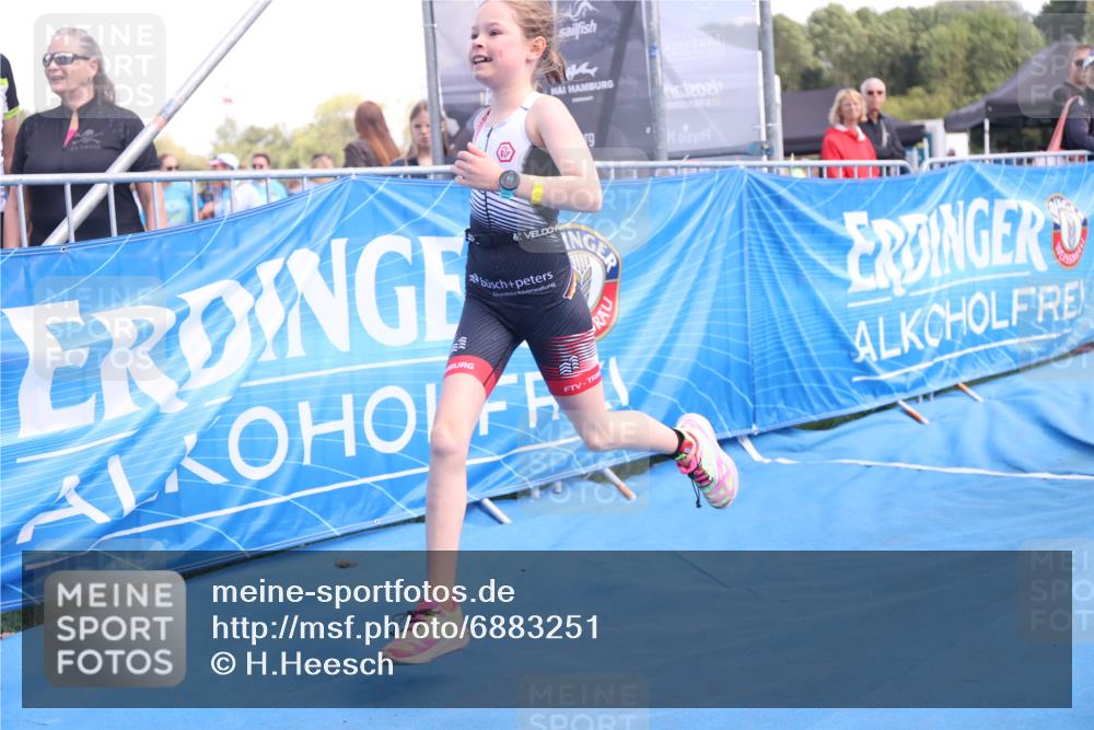 25.08.2024 - Elbe Triathlon Hamburg H.Heesch http://msf.ph/oto/6883251 25.08.2024 12:58:26 Ziel 1784, 1814, 1825, 1829 meine-sportfotos.de