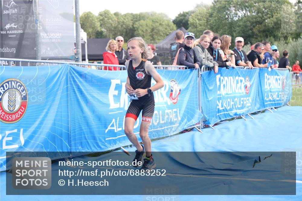 25.08.2024 - Elbe Triathlon Hamburg H.Heesch http://msf.ph/oto/6883252 25.08.2024 12:58:30 Ziel 1784, 1814 meine-sportfotos.de