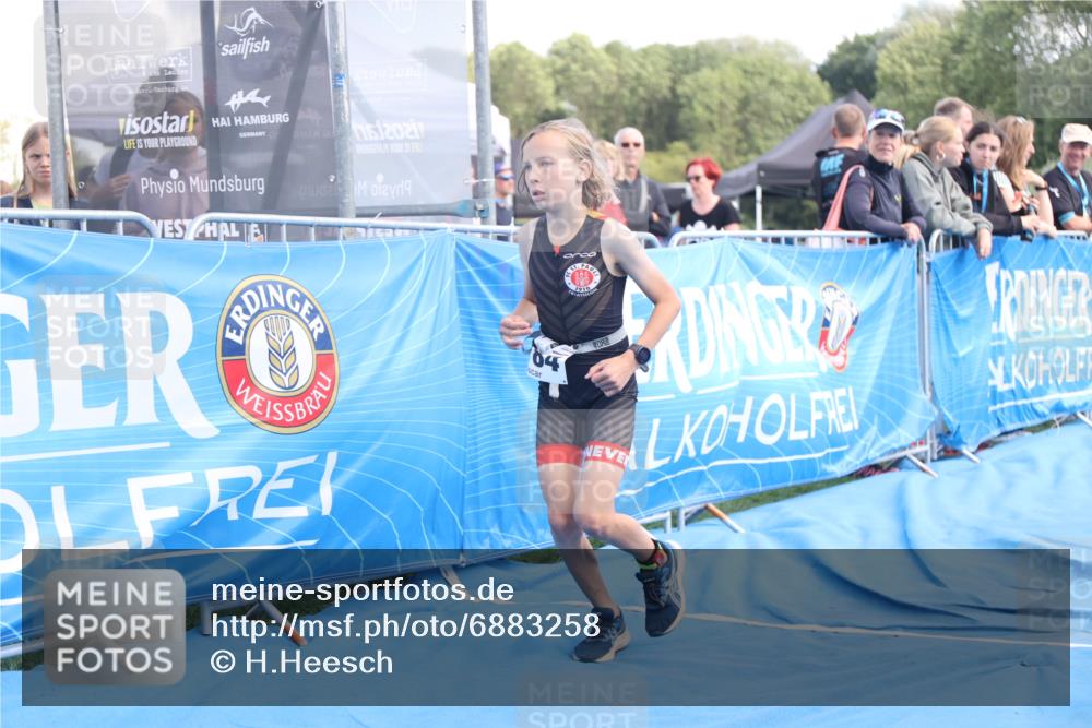 25.08.2024 - Elbe Triathlon Hamburg H.Heesch http://msf.ph/oto/6883258 25.08.2024 12:58:30 Ziel 1784, 1814 meine-sportfotos.de