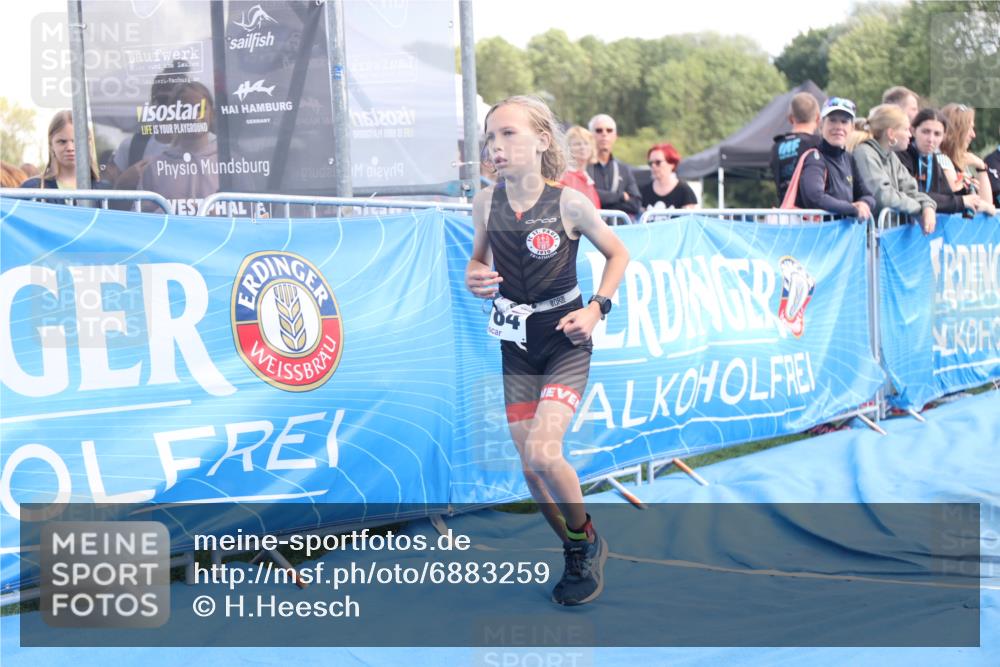 25.08.2024 - Elbe Triathlon Hamburg H.Heesch http://msf.ph/oto/6883259 25.08.2024 12:58:30 Ziel 1784, 1814 meine-sportfotos.de