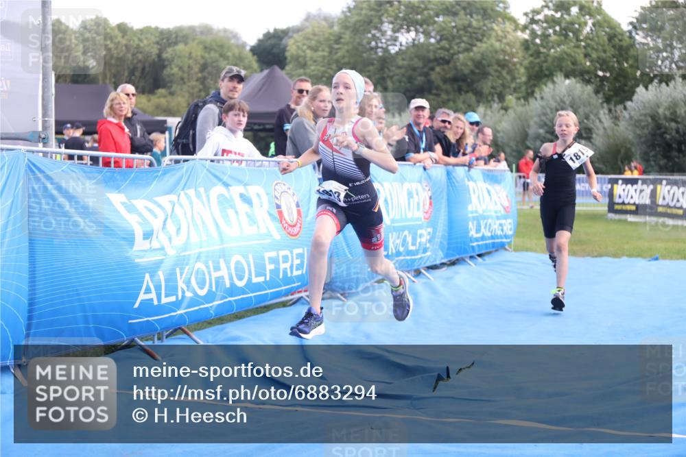 25.08.2024 - Elbe Triathlon Hamburg H.Heesch http://msf.ph/oto/6883294 25.08.2024 12:59:00 Ziel 1813, 1819 meine-sportfotos.de