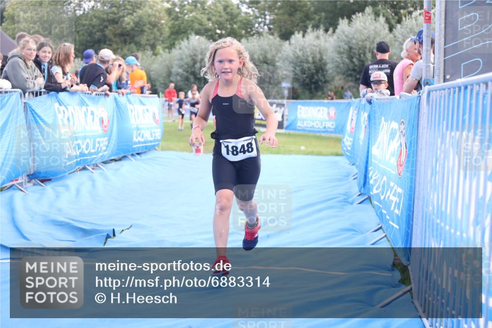 25.08.2024 - Elbe Triathlon Hamburg H.Heesch http://msf.ph/oto/6883314 25.08.2024 12:59:16 Ziel 1741, 1853 meine-sportfotos.de