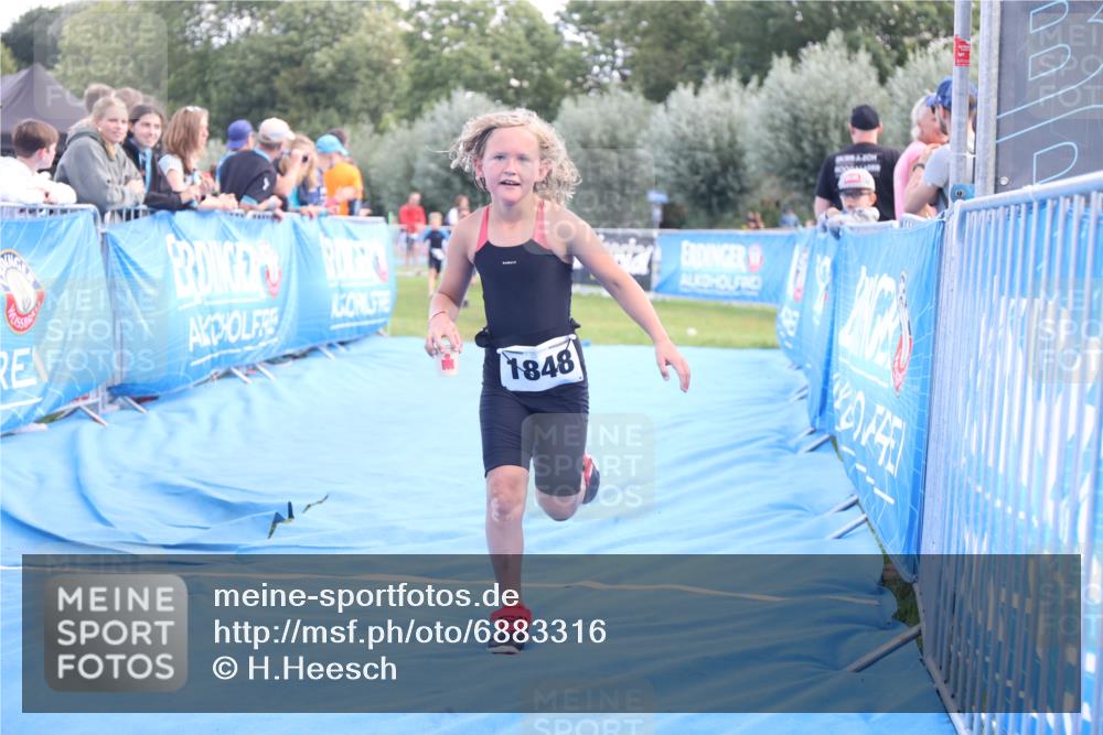 25.08.2024 - Elbe Triathlon Hamburg H.Heesch http://msf.ph/oto/6883316 25.08.2024 12:59:16 Ziel 1741, 1853 meine-sportfotos.de