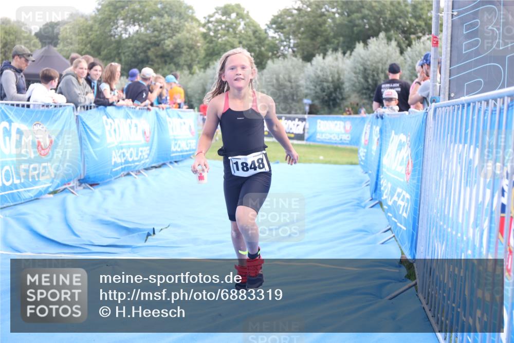 25.08.2024 - Elbe Triathlon Hamburg H.Heesch http://msf.ph/oto/6883319 25.08.2024 12:59:16 Ziel 1741, 1853 meine-sportfotos.de