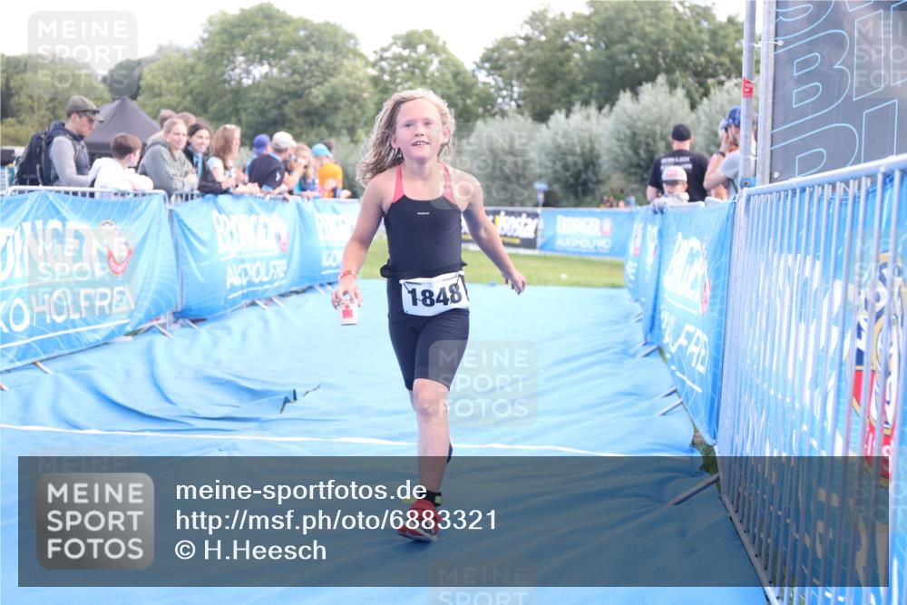 25.08.2024 - Elbe Triathlon Hamburg H.Heesch http://msf.ph/oto/6883321 25.08.2024 12:59:16 Ziel 1741, 1853 meine-sportfotos.de