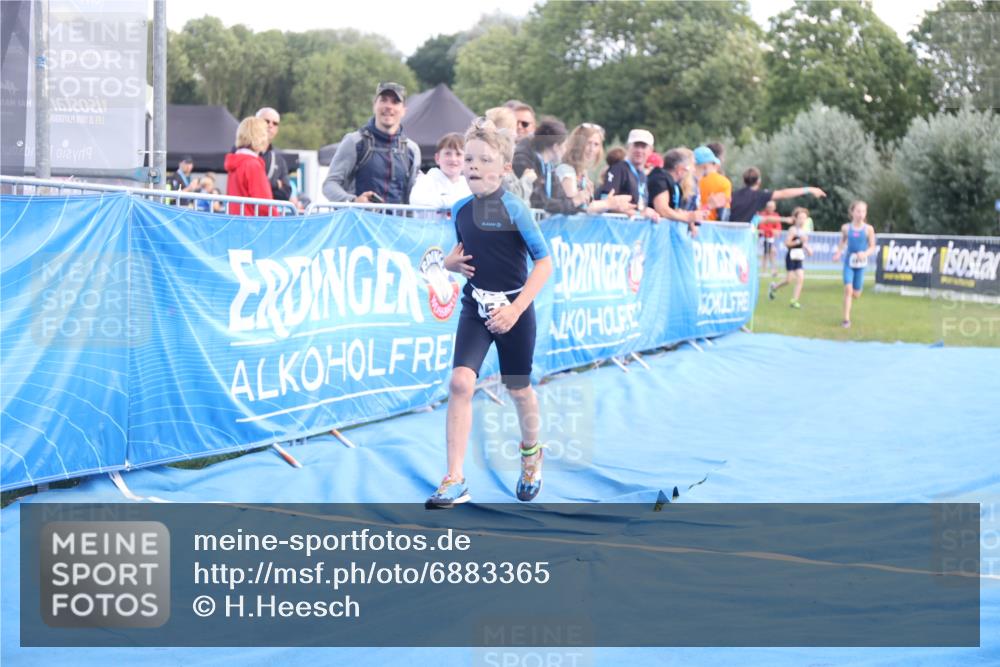 25.08.2024 - Elbe Triathlon Hamburg H.Heesch http://msf.ph/oto/6883365 25.08.2024 12:59:23 Ziel 1741, 1843, 1848, 1853 meine-sportfotos.de