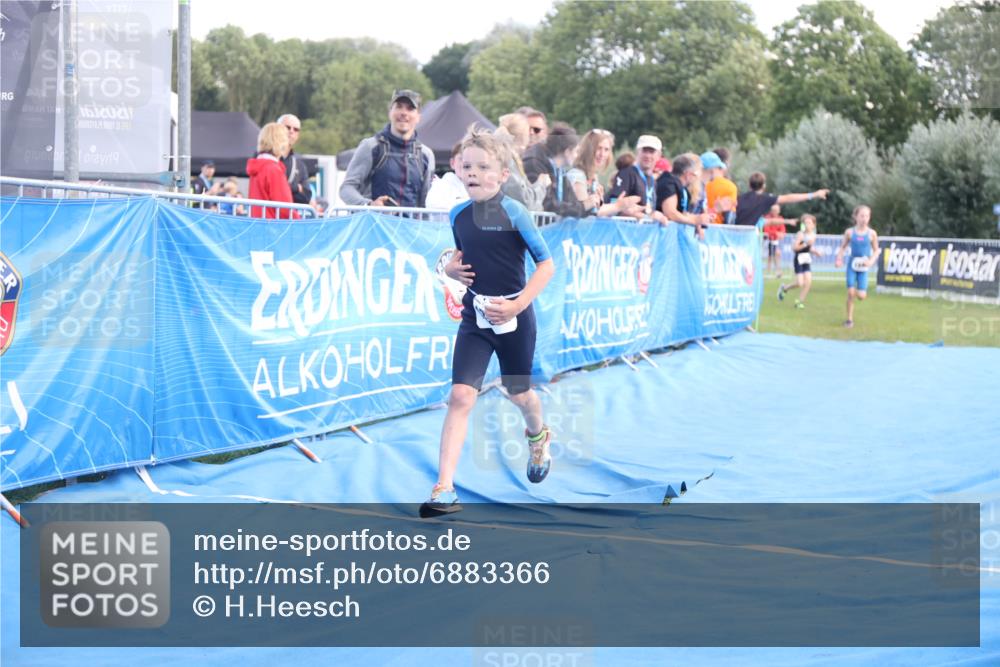 25.08.2024 - Elbe Triathlon Hamburg H.Heesch http://msf.ph/oto/6883366 25.08.2024 12:59:23 Ziel 1741, 1843, 1848, 1853 meine-sportfotos.de