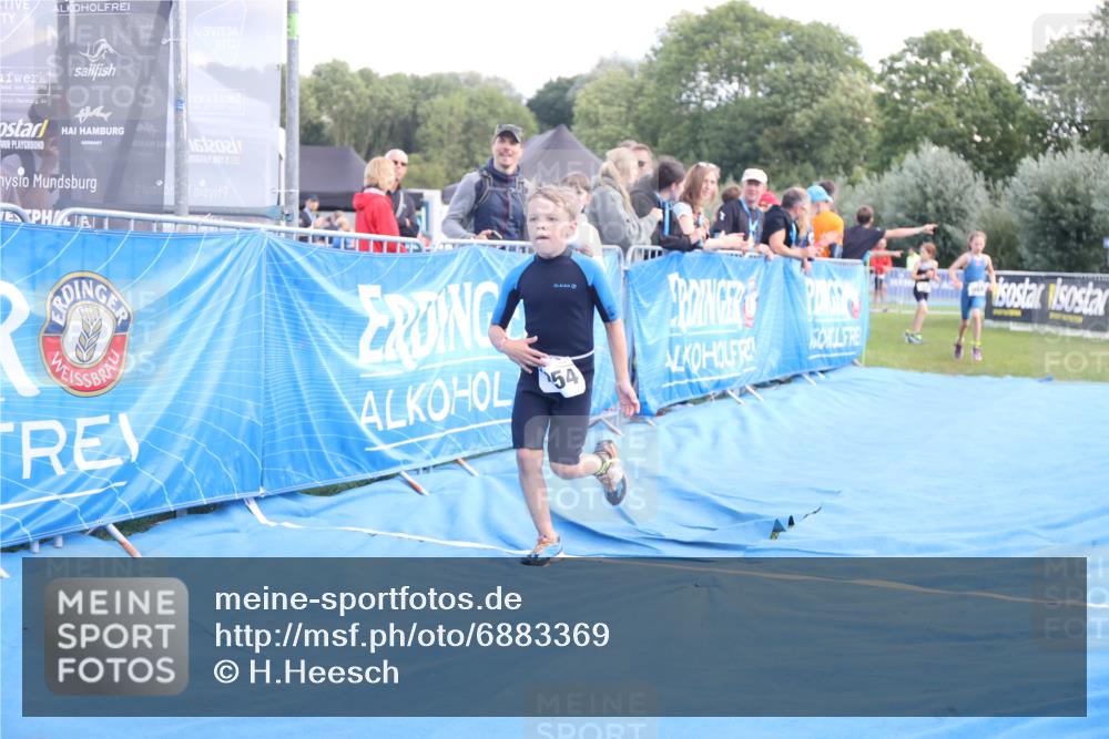 25.08.2024 - Elbe Triathlon Hamburg H.Heesch http://msf.ph/oto/6883369 25.08.2024 12:59:23 Ziel 1741, 1843, 1848, 1853 meine-sportfotos.de