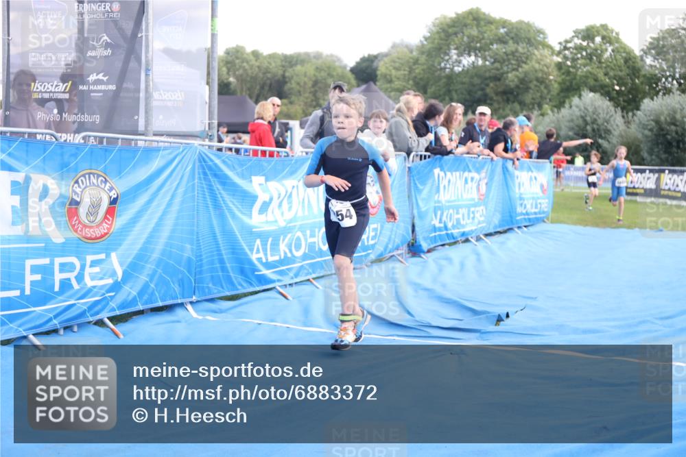 25.08.2024 - Elbe Triathlon Hamburg H.Heesch http://msf.ph/oto/6883372 25.08.2024 12:59:24 Ziel 1741, 1843, 1848, 1853 meine-sportfotos.de