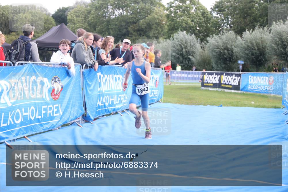 25.08.2024 - Elbe Triathlon Hamburg H.Heesch http://msf.ph/oto/6883374 25.08.2024 12:59:26 Ziel 1741, 1821, 1843, 1848, 1853 meine-sportfotos.de