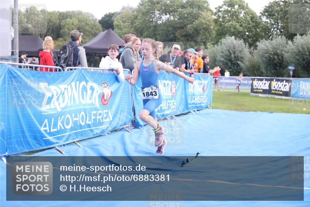 25.08.2024 - Elbe Triathlon Hamburg H.Heesch http://msf.ph/oto/6883381 25.08.2024 12:59:27 Ziel 1741, 1821, 1843, 1848, 1853 meine-sportfotos.de