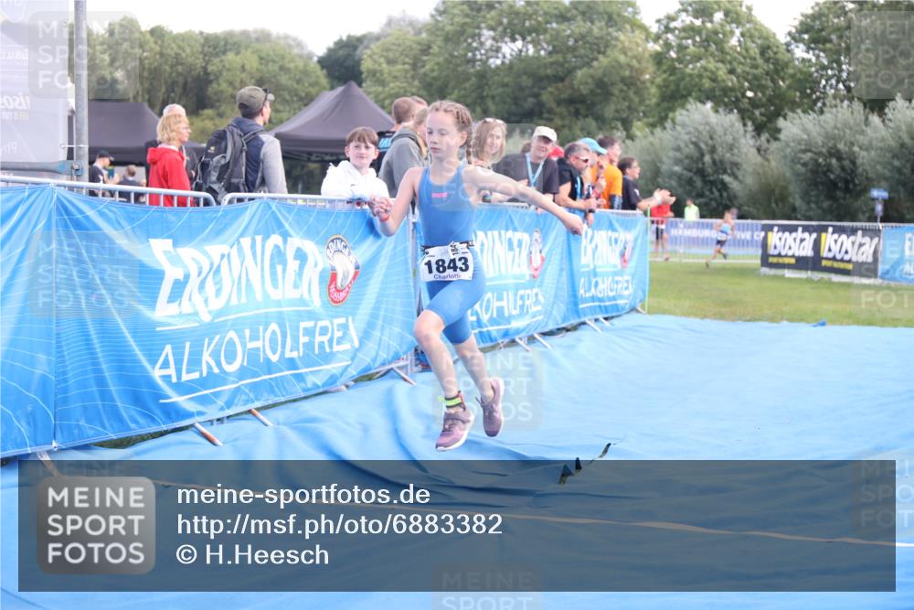 25.08.2024 - Elbe Triathlon Hamburg H.Heesch http://msf.ph/oto/6883382 25.08.2024 12:59:27 Ziel 1741, 1821, 1843, 1848, 1853 meine-sportfotos.de