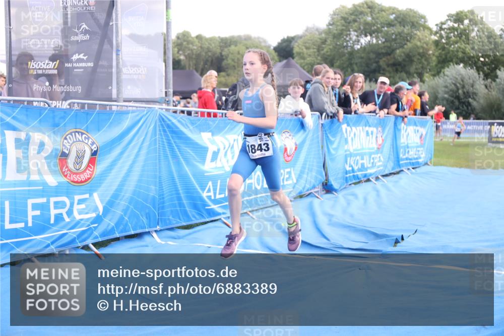 25.08.2024 - Elbe Triathlon Hamburg H.Heesch http://msf.ph/oto/6883389 25.08.2024 12:59:27 Ziel 1741, 1821, 1843, 1848, 1853 meine-sportfotos.de