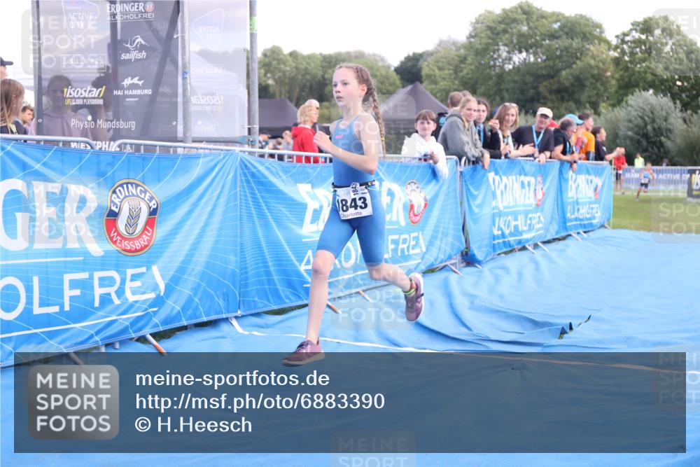 25.08.2024 - Elbe Triathlon Hamburg H.Heesch http://msf.ph/oto/6883390 25.08.2024 12:59:27 Ziel 1741, 1821, 1843, 1848, 1853 meine-sportfotos.de
