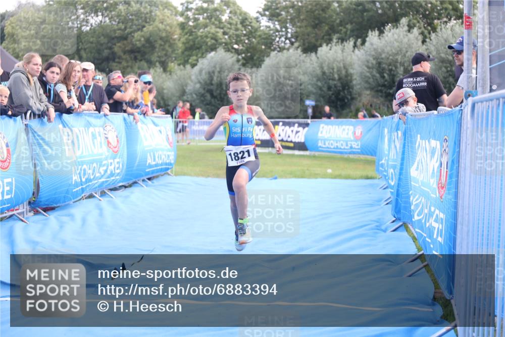 25.08.2024 - Elbe Triathlon Hamburg H.Heesch http://msf.ph/oto/6883394 25.08.2024 12:59:34 Ziel 1821, 1833, 1843, 1848 meine-sportfotos.de