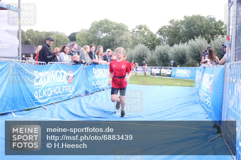 25.08.2024 - Elbe Triathlon Hamburg H.Heesch http://msf.ph/oto/6883439 25.08.2024 13:00:01 Ziel 1790, 1855 meine-sportfotos.de