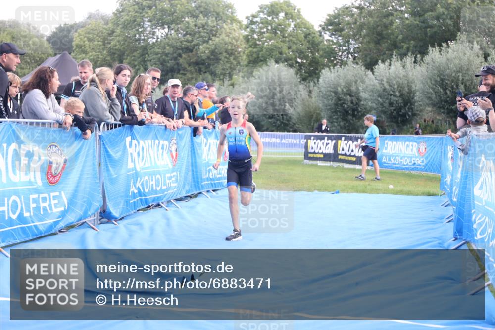 25.08.2024 - Elbe Triathlon Hamburg H.Heesch http://msf.ph/oto/6883471 25.08.2024 13:00:18 Ziel 1785 meine-sportfotos.de